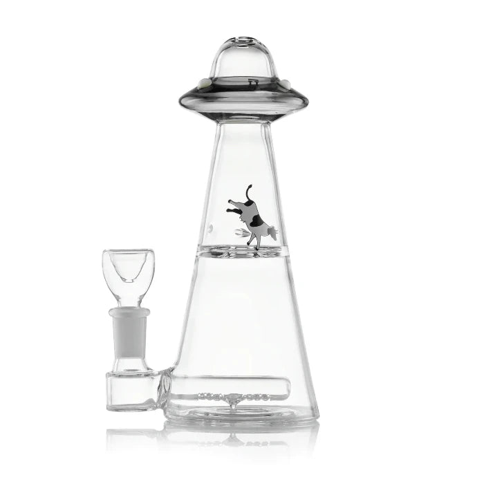 Hemper UFO Vortex Bong 7″, featuring a transparent glass bong with black accents and vortex design, offering a sleek extraterrestrial vibe.