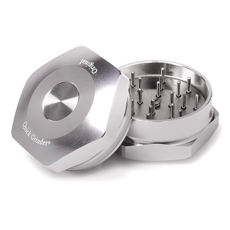 Open Quick Grinder V.3 Silver, showing internal teeth.