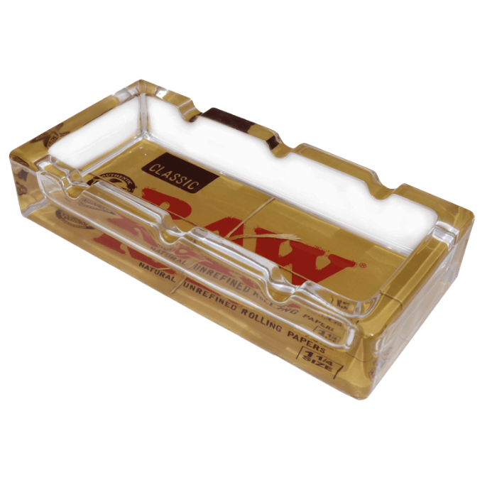 Raw Ash Pack CLS ashtray, placed.