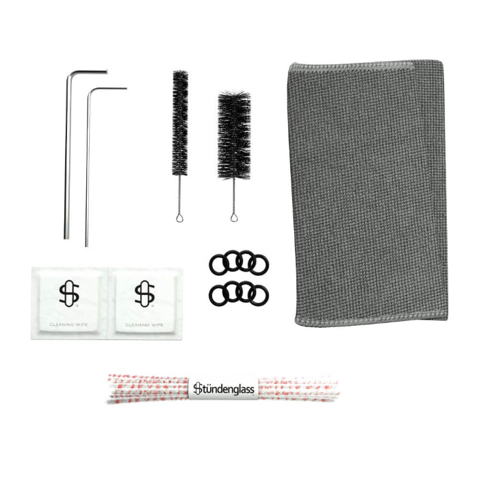 Stündenglass Gravity Hookah Pink cleaning kit.